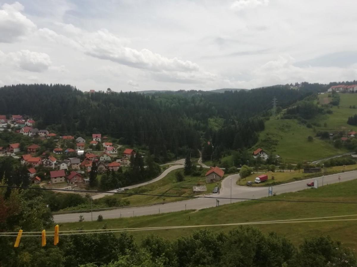 Jovanovic - Zlatarski Dom Nova Varos Bagian luar foto